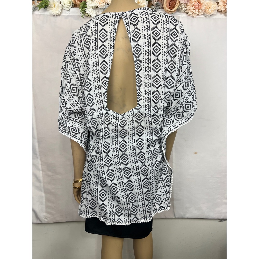 Geometric Tribal Print Kaftan Top Black White Pom Pom Trim Open Back Large - Picture 2 of 7